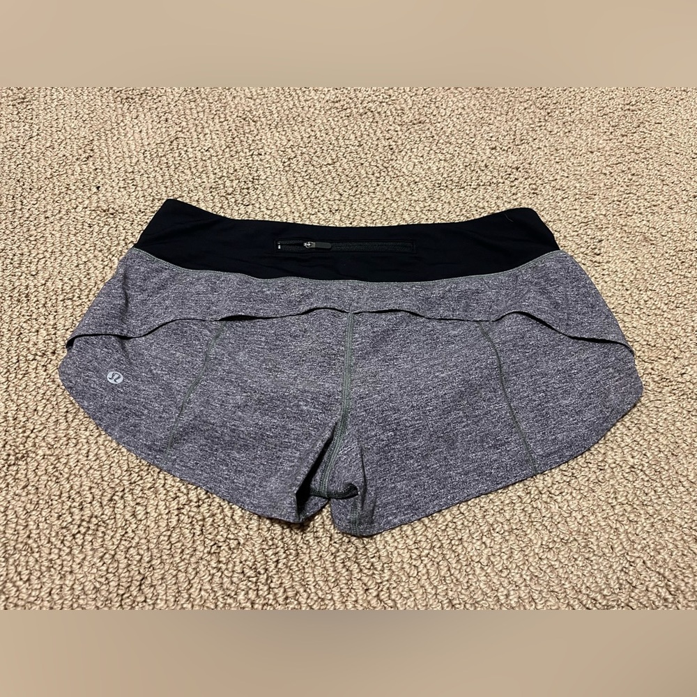 Lululemon 2.5 gray shorts